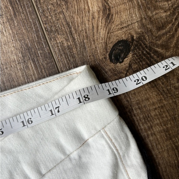 NEW Seven7 Premium Denim Cropped Jeans White Women's Size 16 - Picture 9 of 14